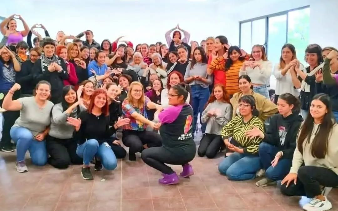 proyecto-fortalecimiento-mujeres-activando-05 Grupo de mujeres integrantes del proyecto